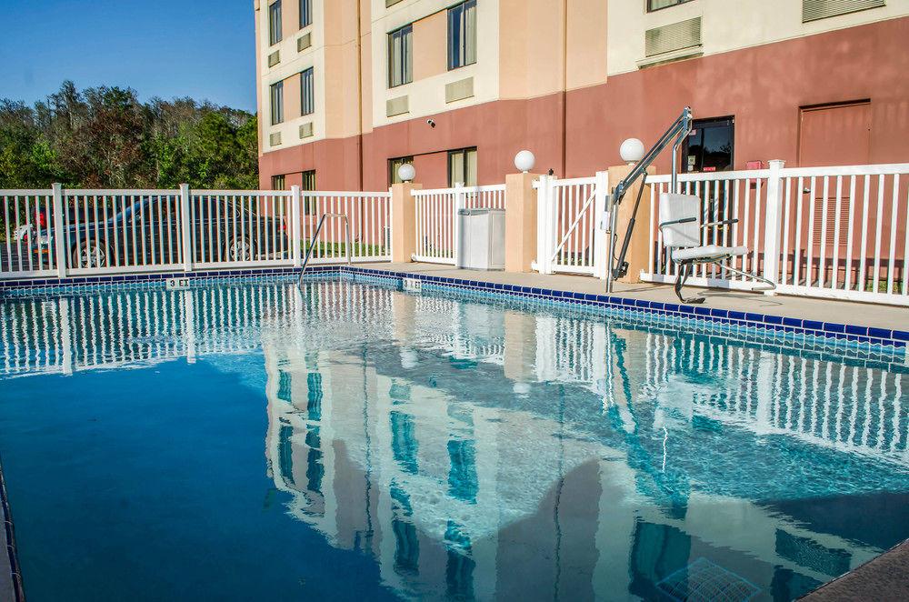 Spot X Hotel Tampa - Wesley Chapel By The Red Collection Extérieur photo