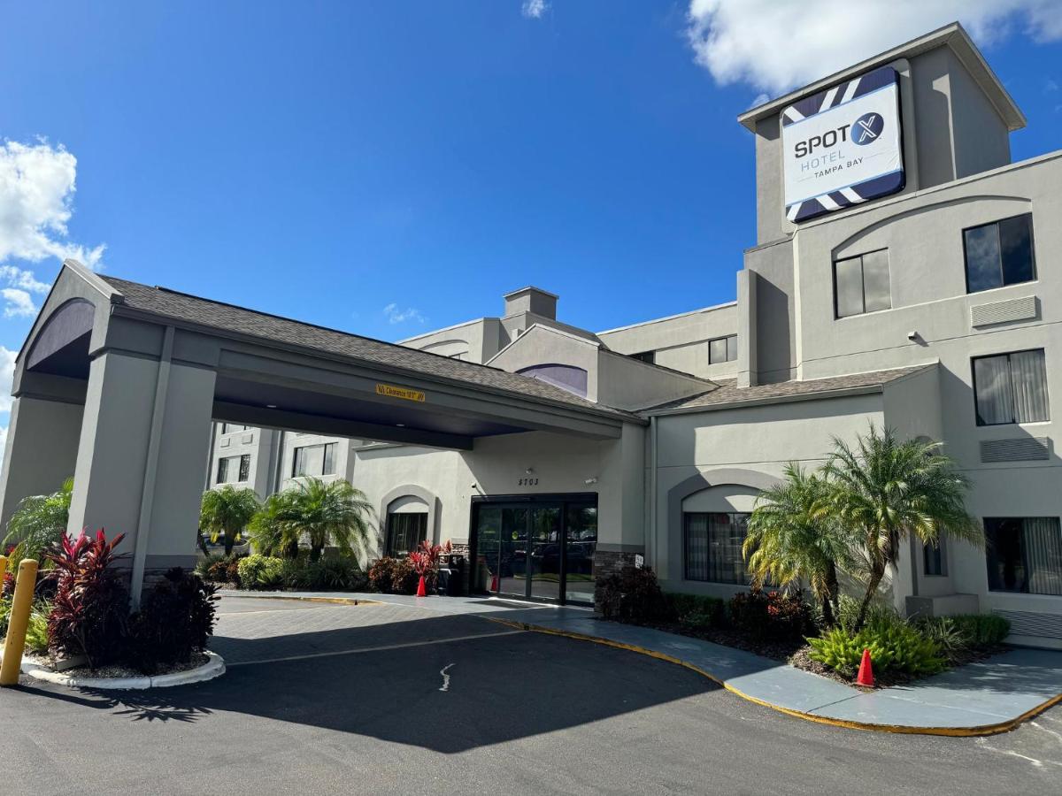 Spot X Hotel Tampa - Wesley Chapel By The Red Collection Extérieur photo