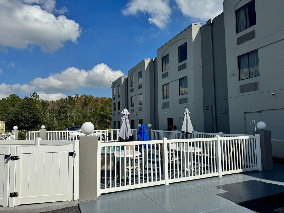 Spot X Hotel Tampa - Wesley Chapel By The Red Collection Extérieur photo