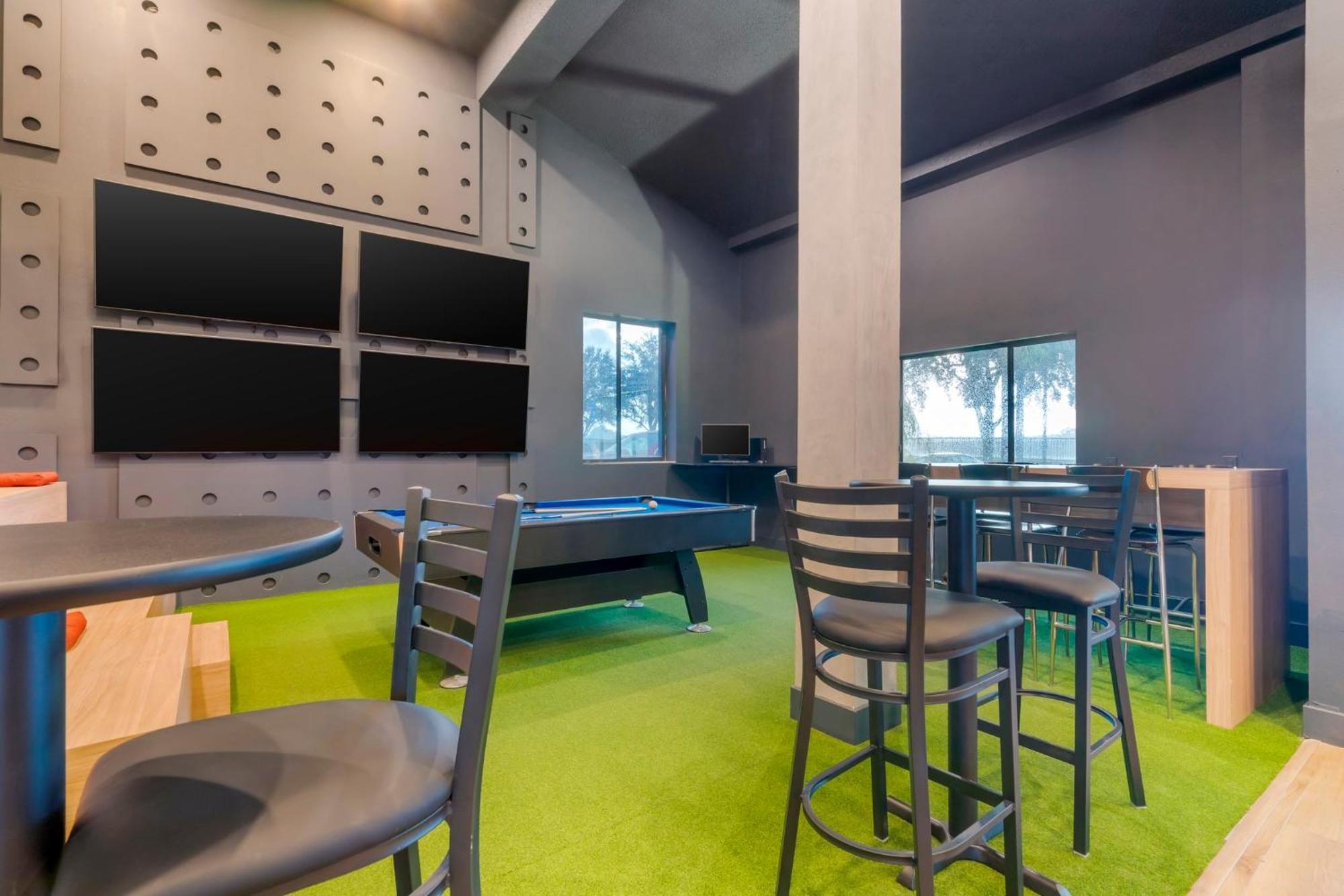 Spot X Hotel Tampa - Wesley Chapel By The Red Collection Extérieur photo