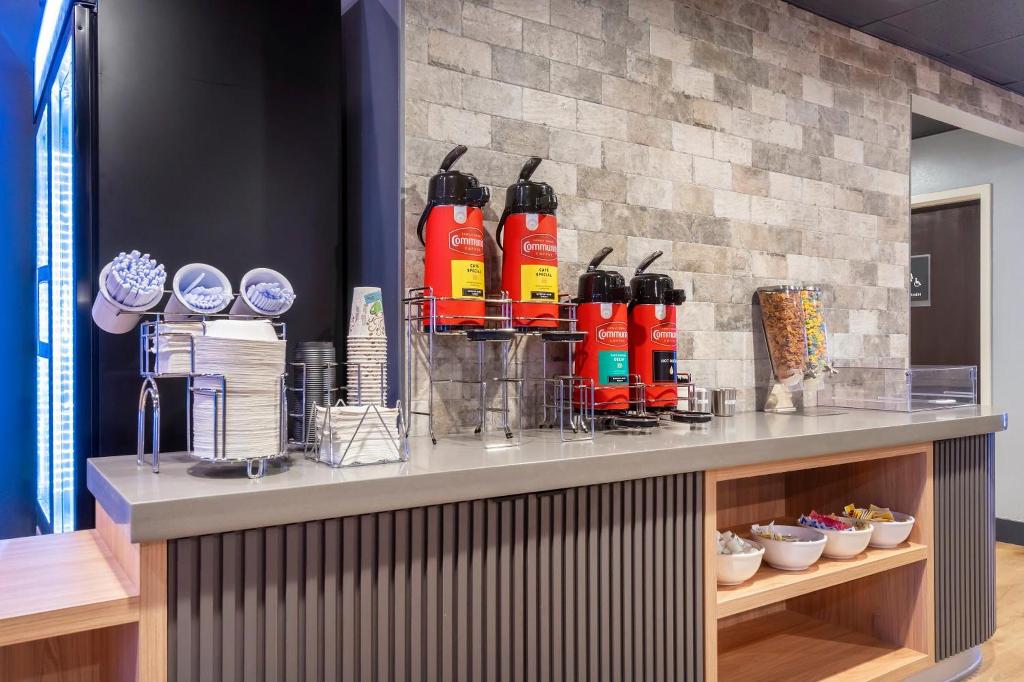Spot X Hotel Tampa - Wesley Chapel By The Red Collection Extérieur photo