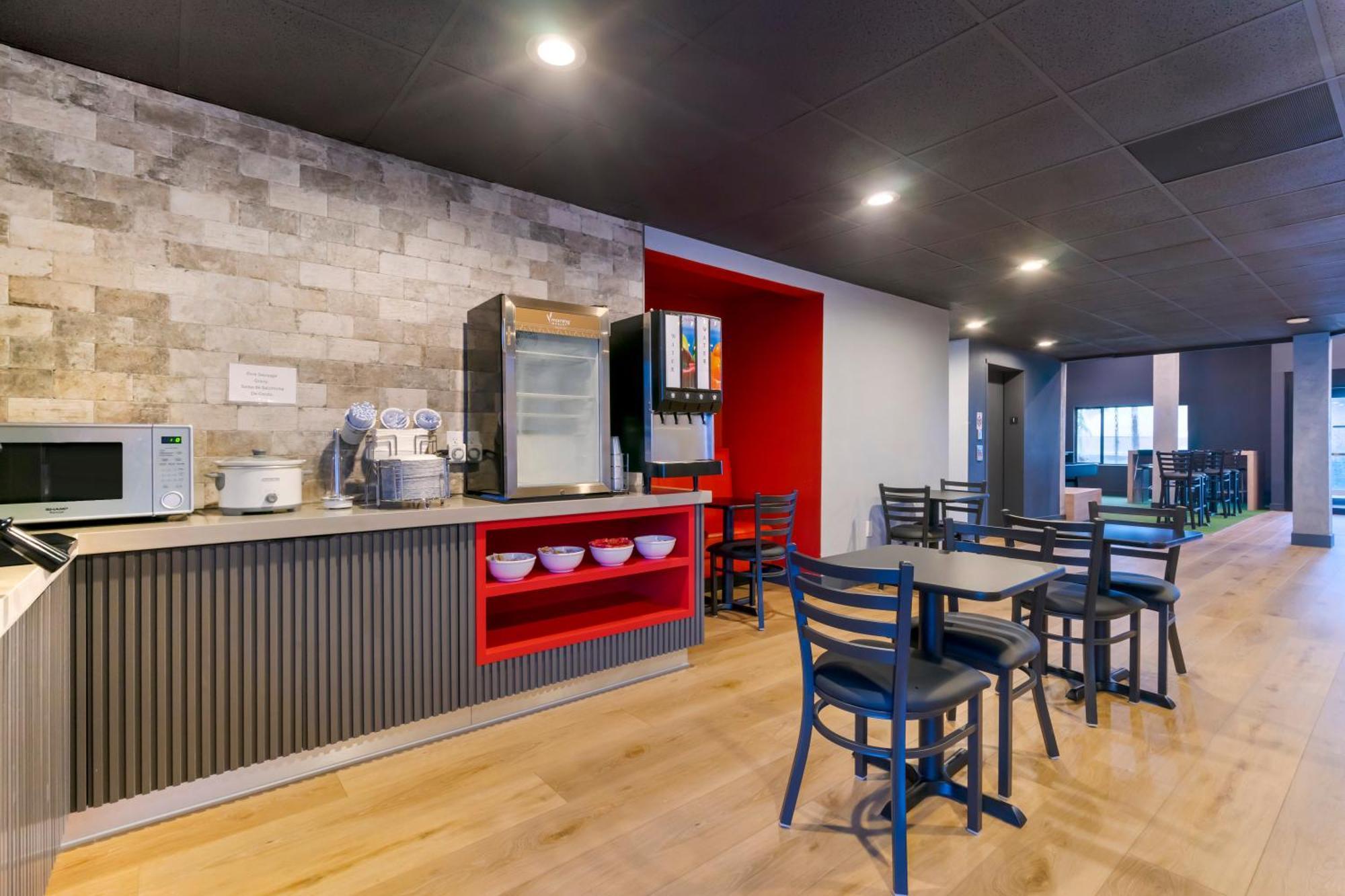 Spot X Hotel Tampa - Wesley Chapel By The Red Collection Extérieur photo