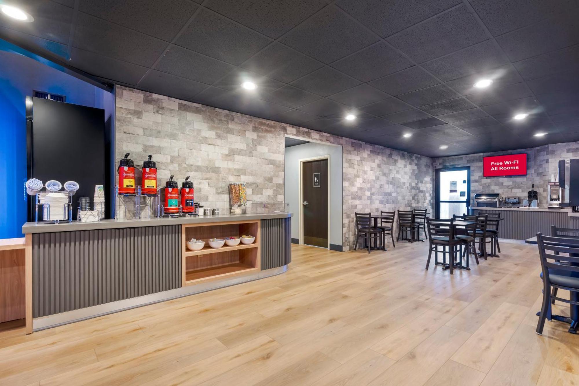 Spot X Hotel Tampa - Wesley Chapel By The Red Collection Extérieur photo